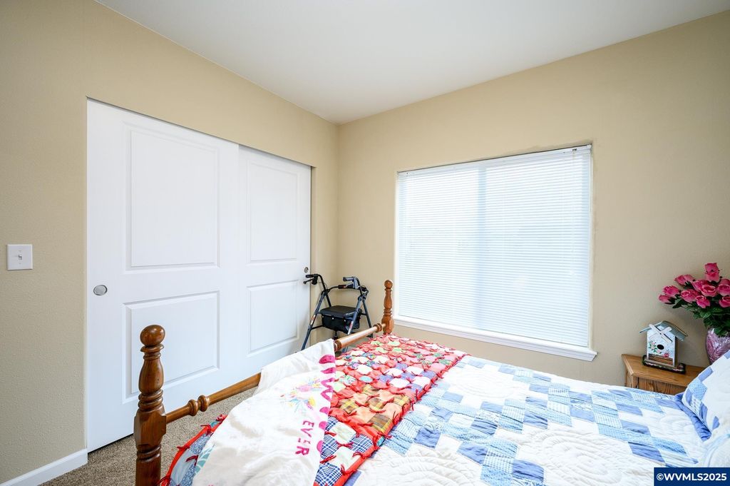 Image 23 of property listing at 4155 NE THREE MILE Ln 85, Mcminnville, OR 97128