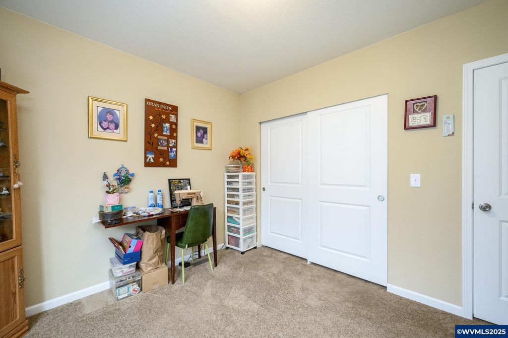 Image 26 of property listing at 4155 NE THREE MILE Ln 85, Mcminnville, OR 97128