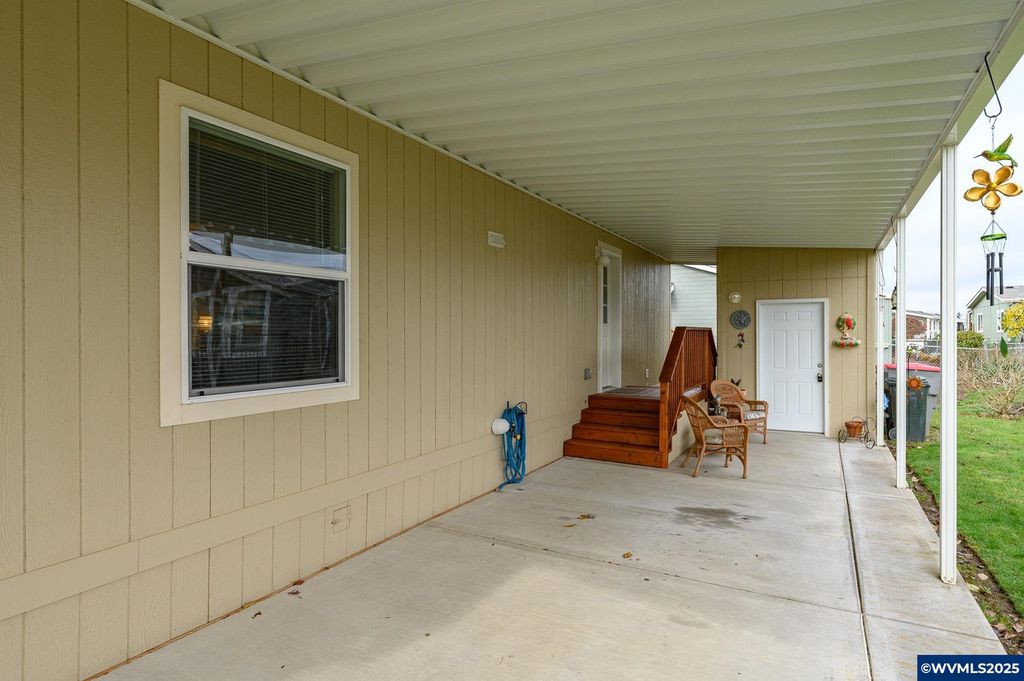 Image 29 of property listing at 4155 NE THREE MILE Ln 85, Mcminnville, OR 97128