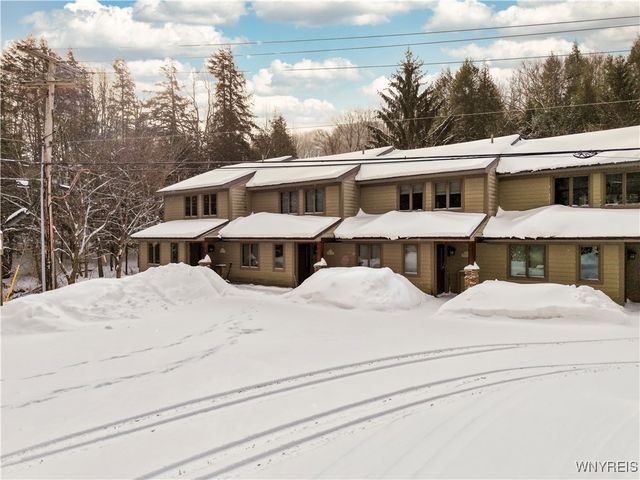 11 Creekside, Ellicottville, NY 14731