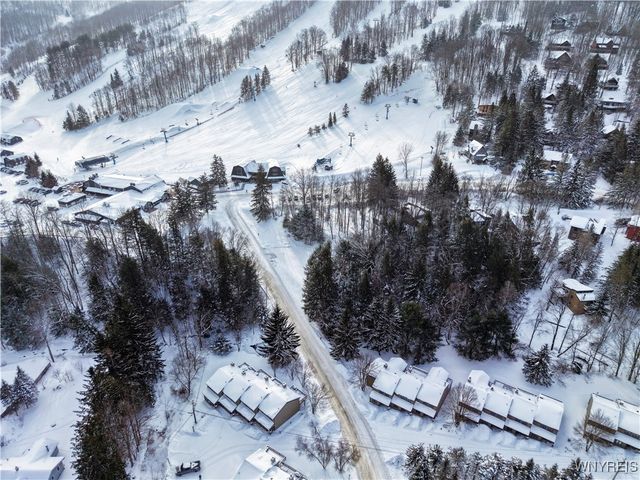 11 Creekside, Ellicottville, NY 14731