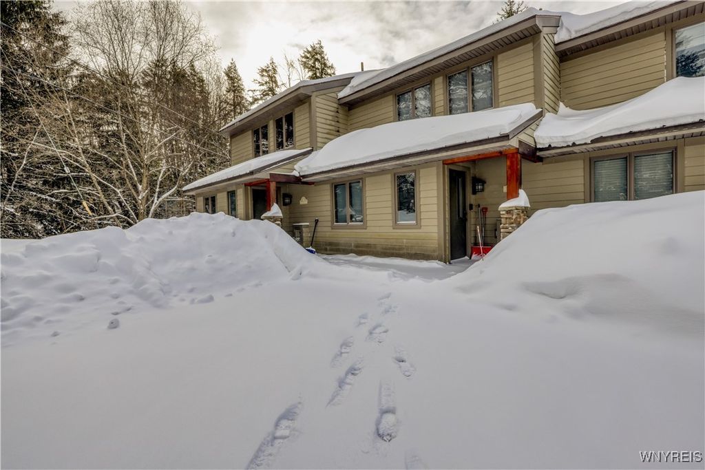 11 Creekside, Ellicottville, NY 14731