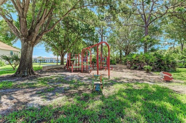 4037 CROCKERS LAKE BOULEVARD 25, Sarasota, FL 34238