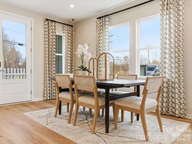 8300 Discovery Lane, Charlotte, NC 28216