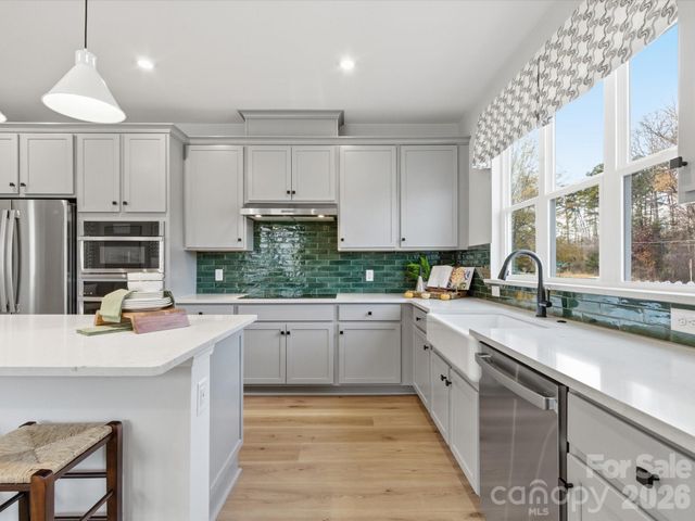 8300 Discovery Lane, Charlotte, NC 28216