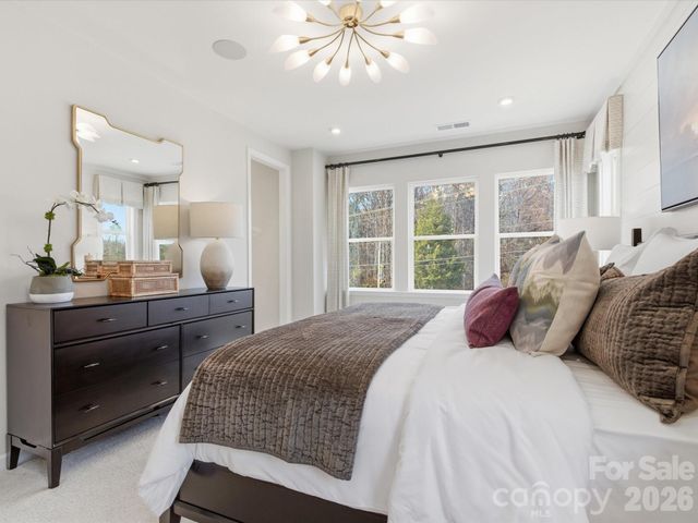 8300 Discovery Lane, Charlotte, NC 28216