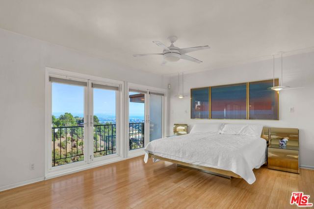 10924 Savona Road, Los Angeles, CA 90077