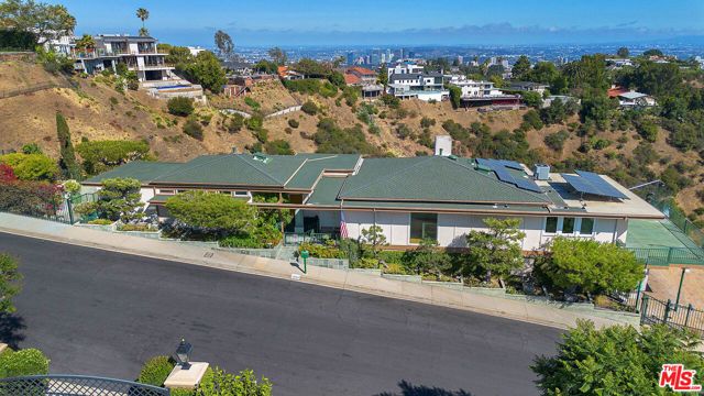 10924 Savona Road, Los Angeles, CA 90077