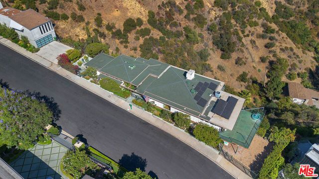 10924 Savona Road, Los Angeles, CA 90077