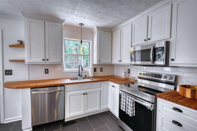 7190 Woodland Avenue, Covington, GA 30014