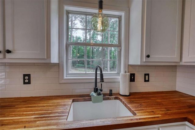 7190 Woodland Avenue, Covington, GA 30014
