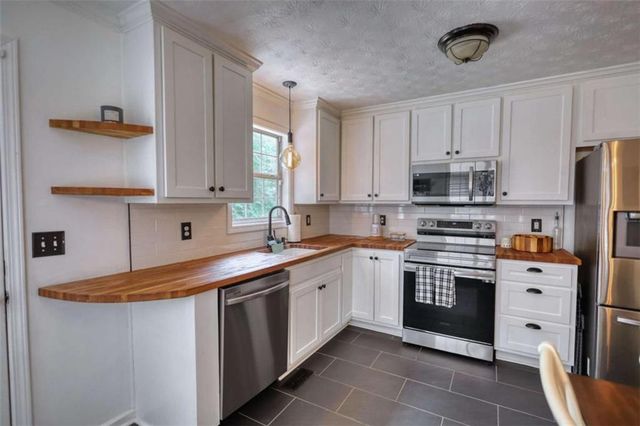 7190 Woodland Avenue, Covington, GA 30014