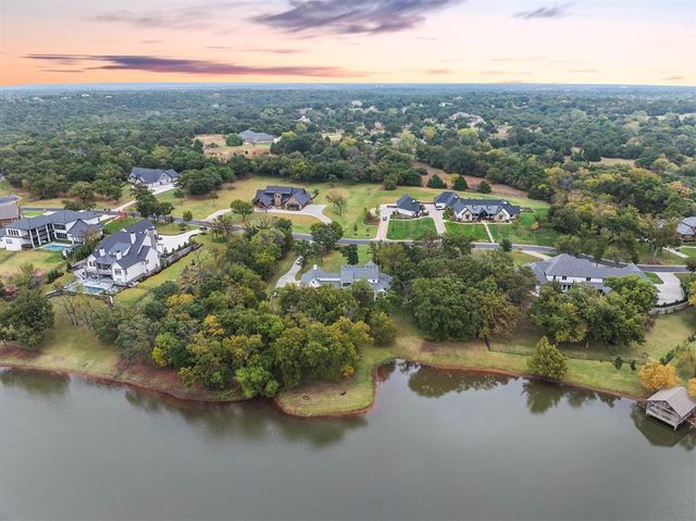 2717 Walking Woods Trail, Jones, OK 73049