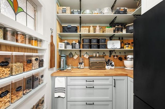 2717 Walking Woods Trail, Jones, OK 73049