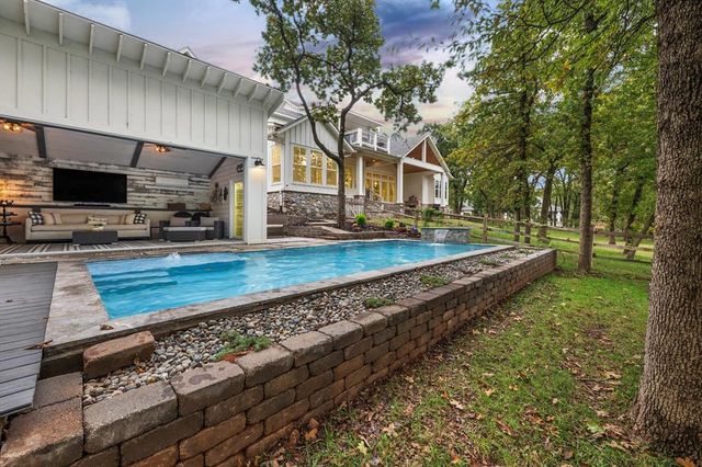 2717 Walking Woods Trail, Jones, OK 73049