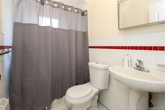 608 Terrace Place, North Baldwin, NY 11510