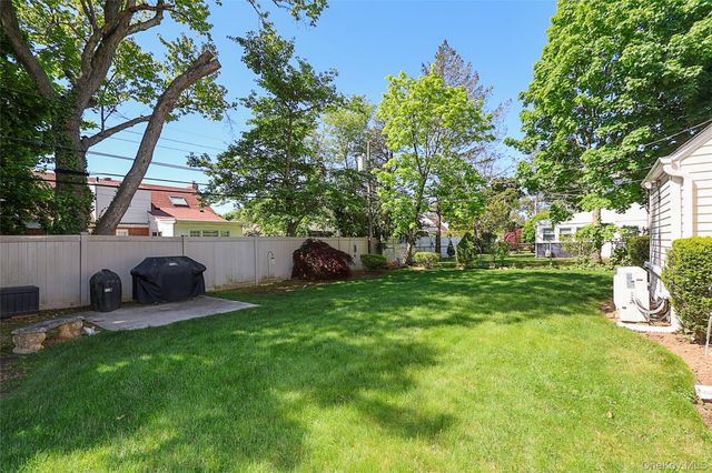 608 Terrace Place, North Baldwin, NY 11510