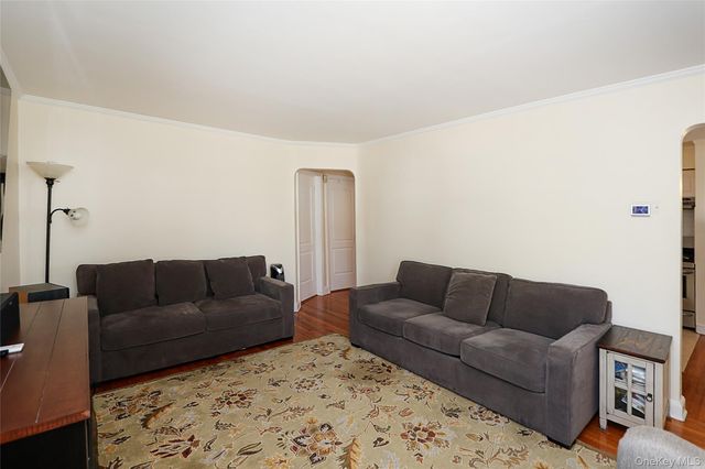 608 Terrace Place, North Baldwin, NY 11510
