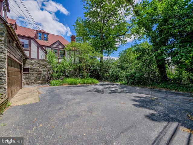 522 BROOKFIELD RD, Drexel Hill, PA 19026