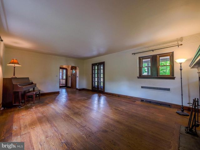 522 BROOKFIELD RD, Drexel Hill, PA 19026