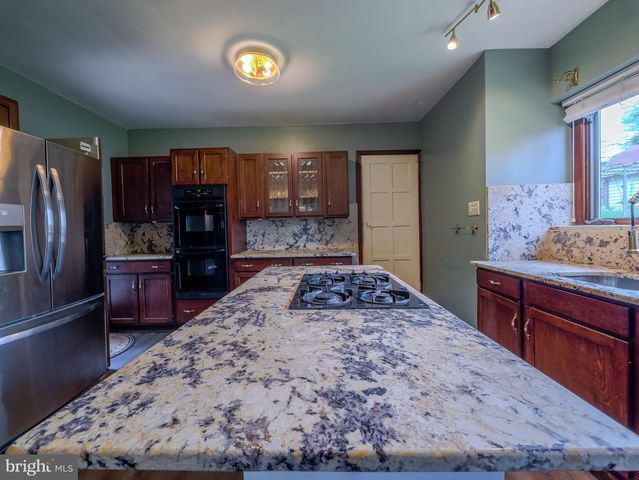 522 BROOKFIELD RD, Drexel Hill, PA 19026