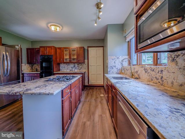 522 BROOKFIELD RD, Drexel Hill, PA 19026