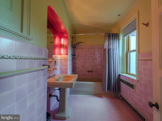 522 BROOKFIELD RD, Drexel Hill, PA 19026