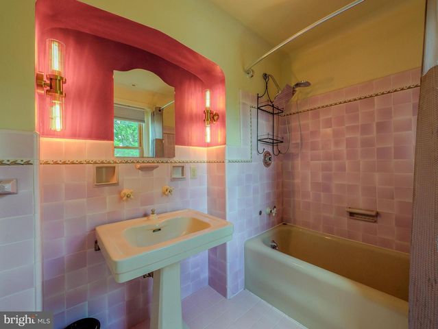 522 BROOKFIELD RD, Drexel Hill, PA 19026