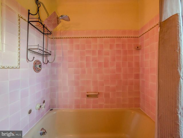 522 BROOKFIELD RD, Drexel Hill, PA 19026