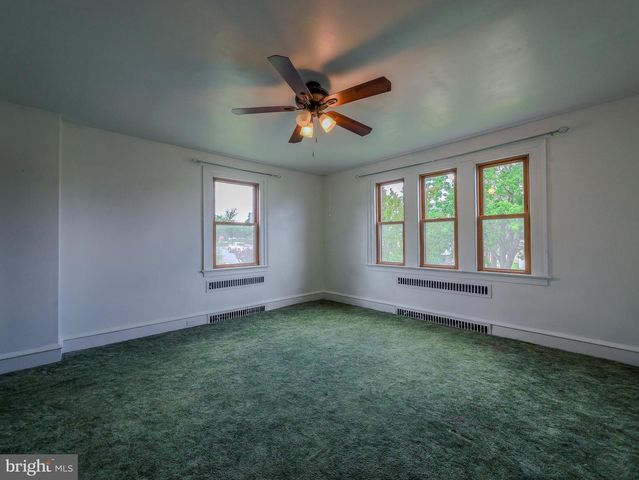 522 BROOKFIELD RD, Drexel Hill, PA 19026