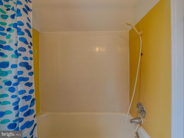 522 BROOKFIELD RD, Drexel Hill, PA 19026