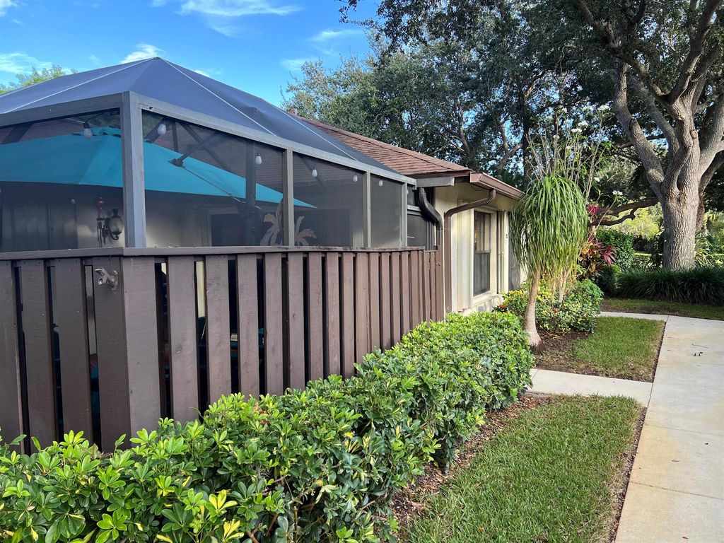1473 Captains Walk B, Fort Pierce, FL 34950