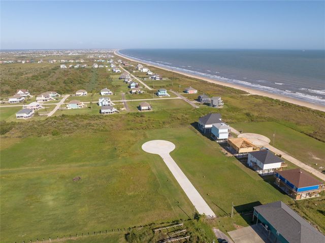 189 Ocean View Drive, Crystal Beach, TX 77650