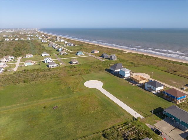 189 Ocean View Drive, Crystal Beach, TX 77650
