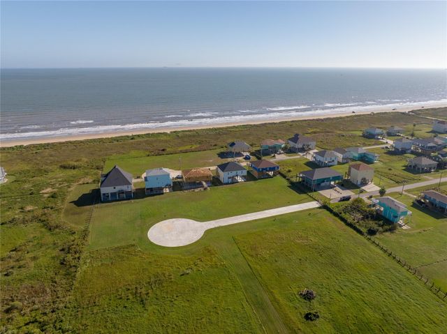 189 Ocean View Drive, Crystal Beach, TX 77650