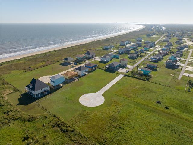189 Ocean View Drive, Crystal Beach, TX 77650