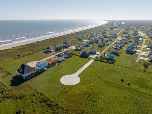 189 Ocean View Drive, Crystal Beach, TX 77650