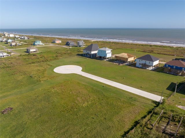 189 Ocean View Drive, Crystal Beach, TX 77650