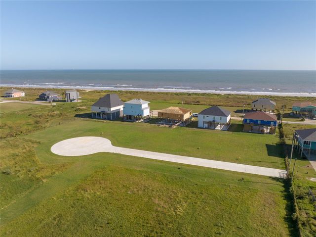 189 Ocean View Drive, Crystal Beach, TX 77650
