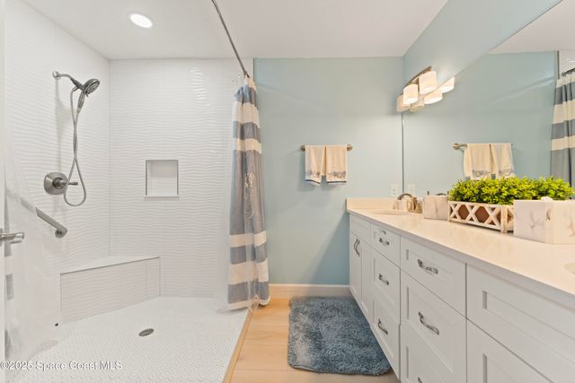 826 Hunan Street NE, Palm Bay, FL 32907