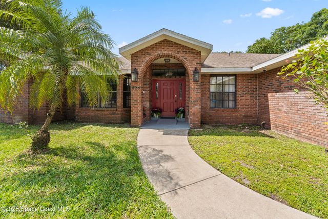 826 Hunan Street NE, Palm Bay, FL 32907