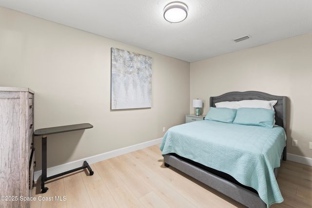 826 Hunan Street NE, Palm Bay, FL 32907