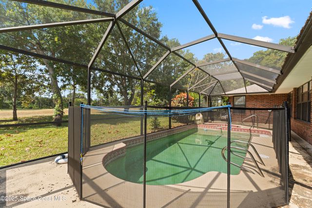 826 Hunan Street NE, Palm Bay, FL 32907