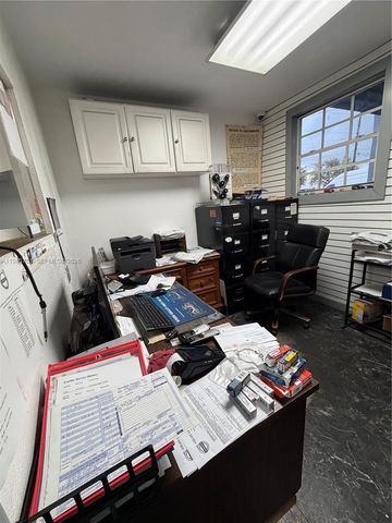 330 NW 171st St, North Miami Beach, FL 33169