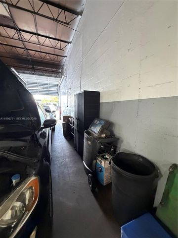 330 NW 171st St, North Miami Beach, FL 33169