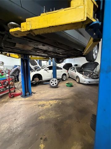 330 NW 171st St, North Miami Beach, FL 33169