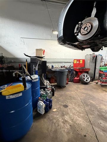 330 NW 171st St, North Miami Beach, FL 33169