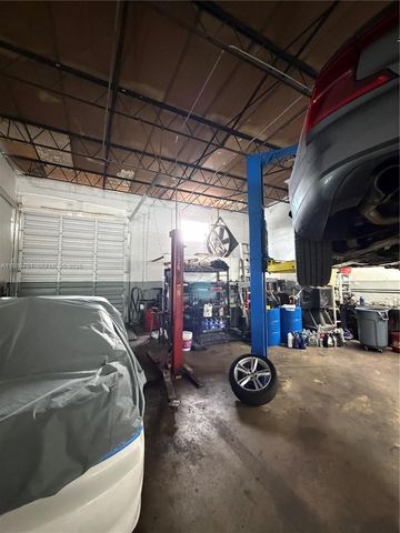 330 NW 171st St, North Miami Beach, FL 33169