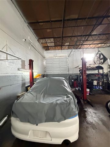 330 NW 171st St, North Miami Beach, FL 33169