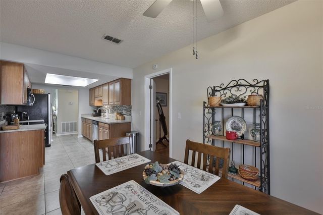 1806 WEDGE COURT, Sun City Center, FL 33573